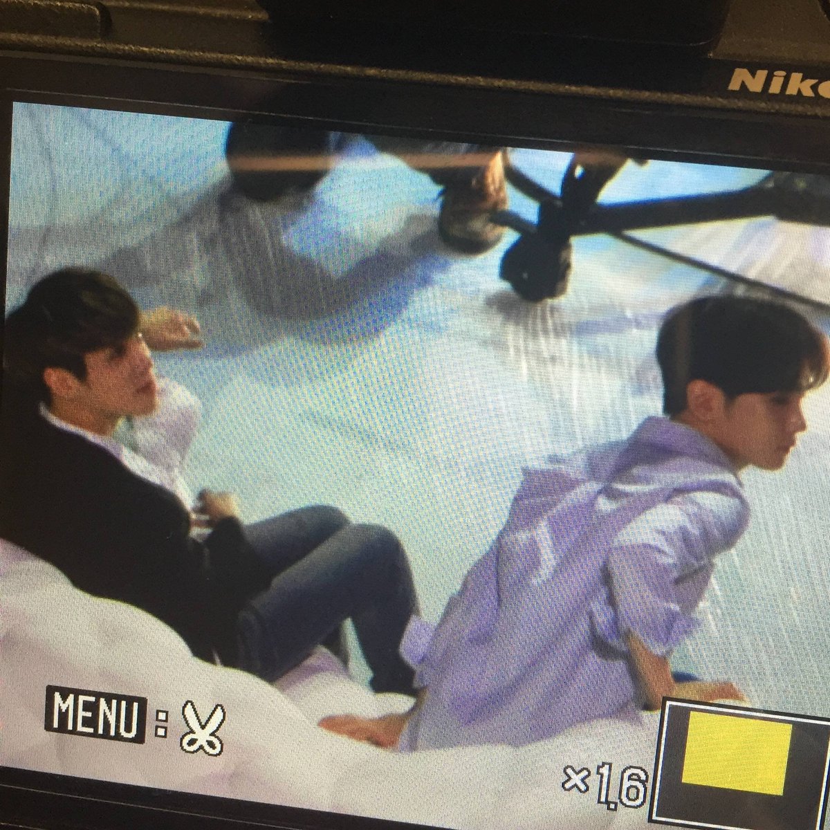 thaluuu's tweet photo. 160328 Jonghyun &amp; Key (cr.KKKIM夹心奶焕) 2p #2 https://t.co/z8q6p72Wcr