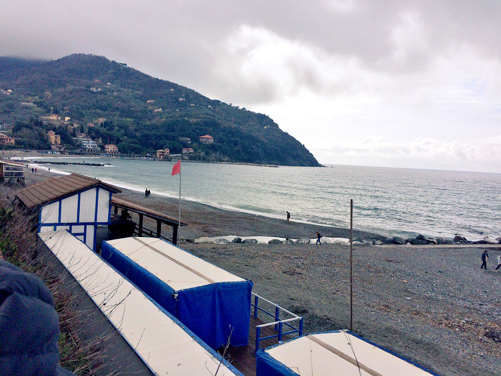 RaccontaGenova's tweet photo. #Pasquetta a @VisitLevanto ! #surf #surfcontest @4surfmag @ripcurl @Liguria_Blog @LiguriaVacanze @Italia_Turismo_ https://t.co/xqdaUIMjIK