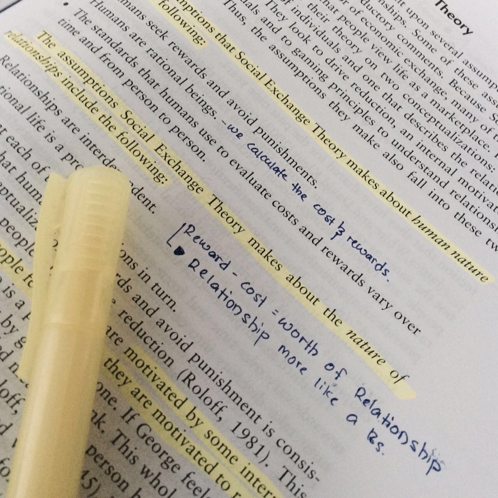 ainimalek_'s tweet image. #communicationtheory