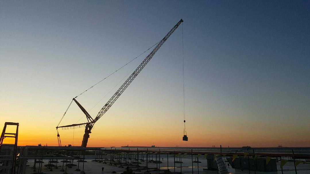 barnhartcrane's tweet photo. #Barnhart - Omaha branch uses a 600 Ton crane to #removereplace a transformer at a plant in Fremont, Nebraska. https://t.co/pVWb9Nu7Cf