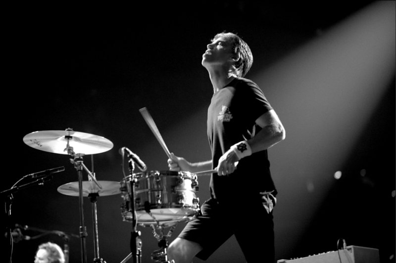 PearlJam's tweet photo. "I wish I was a messenger and all the news was good." #PearlJam https://t.co/FyTfmMQHFg
