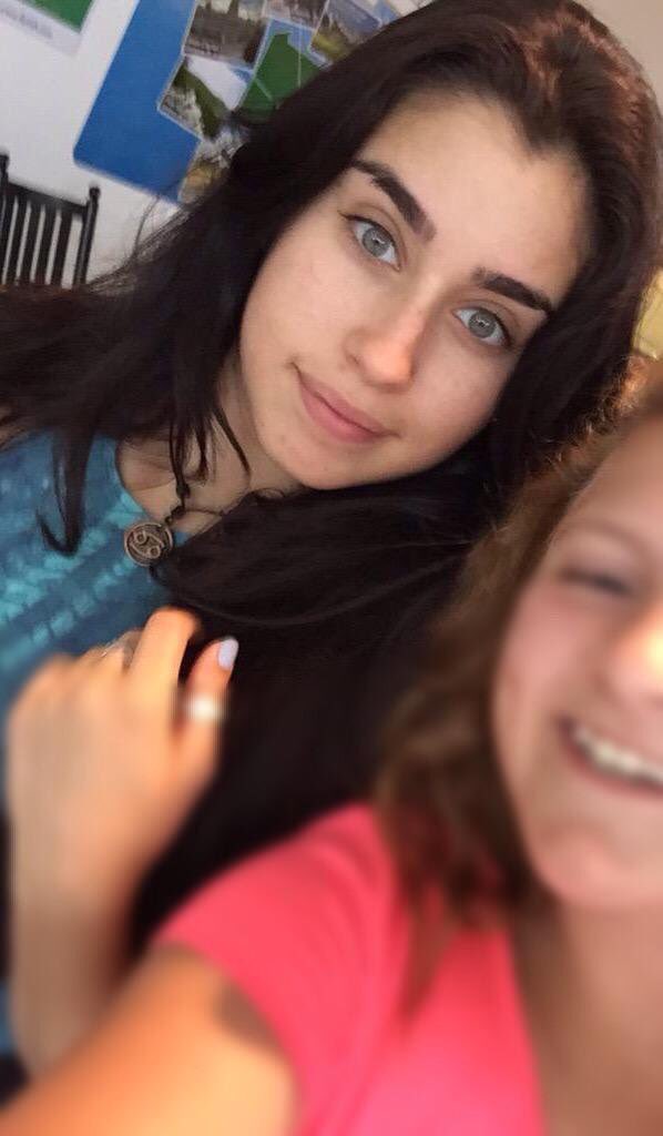 laurenomakeup's tweet photo. #Harmonizers #iHeartAwards #BestFanArmy https://t.co/LWu00BpM8j