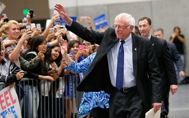 SmartHGN's tweet photo. Bernie Sanders Claims Legitimacy Over Hillary Clinton and Donald Trump https://t.co/jeJWIyUzFM https://t.co/q9wKkfwXQ3