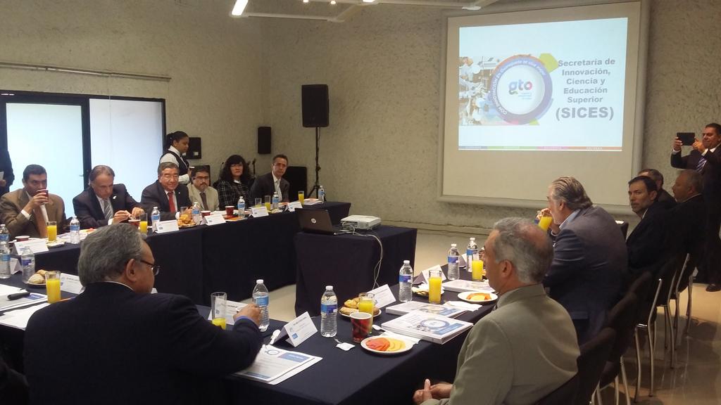 concyteg's tweet photo. Reunión previa del Consejo Directivo del Sistema de #Innovación de Gto. https://t.co/bE3fVFHw03