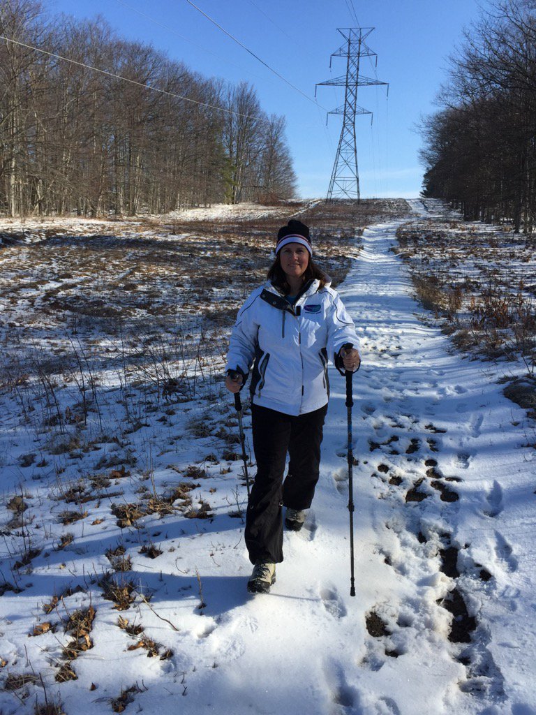 FizzioHeather's tweet photo. Physio living urban pole benefits #lowerbodydecompress #trunkstability #posture https://t.co/qhnNt0zdFM