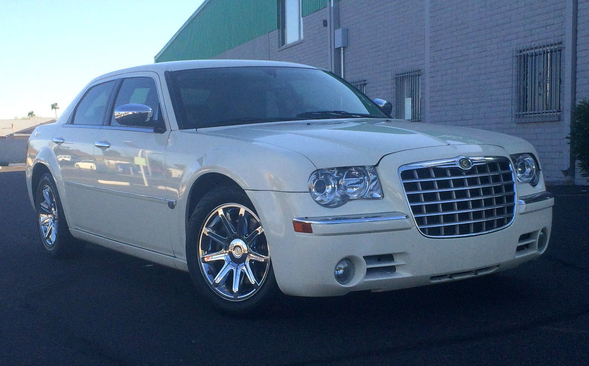 SimpleArizona's tweet image. 2006 Chrysler 300 in Cool Vanilla | Just $500 Down &amp;amp; No Credit Needed | Come See Us #ASU

simpleaz.com