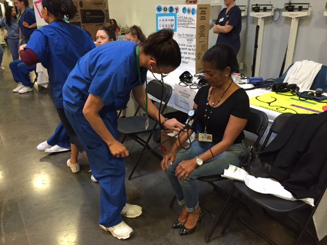 DaronHall7's tweet photo. Day 1 of #serviceappreciationweek, our Health Fair is providing our employees w/ free health screenings. https://t.co/WnUYCMyeB2