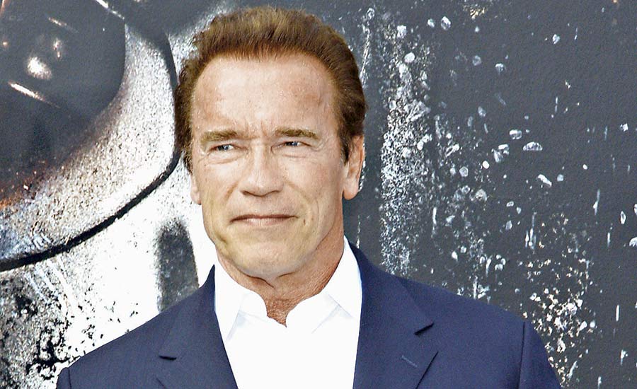 Charofernandezr's tweet photo. Arnold Schwarzenegger abandonó una entrevista cuando le preguntaron por Trump. https://t.co/lefO0FVO2F