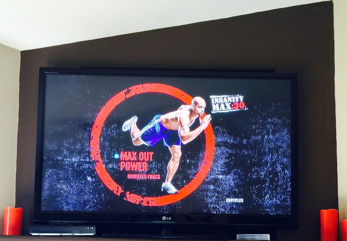 TinyTeeMom's tweet photo. No more screwing around. Time to kick my own ass. @shauntfitness #maxoutpower https://t.co/If9wYn9wDb