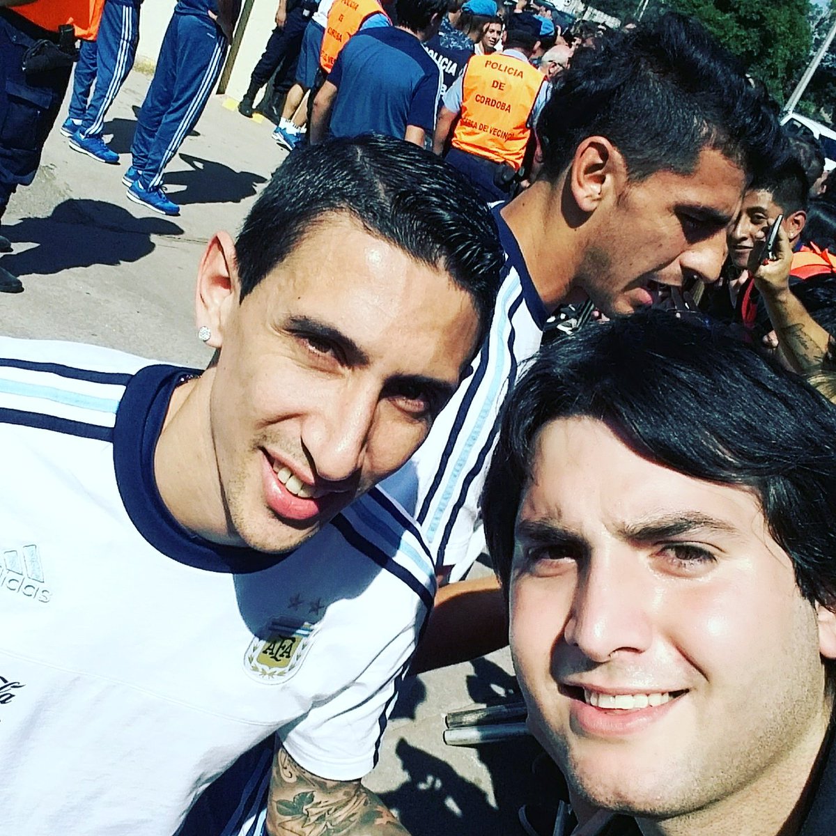 Akee_CARP's tweet photo. #90MinutosFOX @FOXSports  con el fideo en Córdoba! https://t.co/ibNAuxkbVf