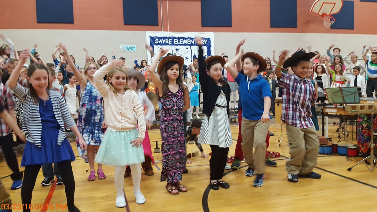 ColetteSeaver's tweet photo. 3rd grade demonstrated some of the many musical concepts they have been learning in their annual music informance. https://t.co/VXLf8l6huX