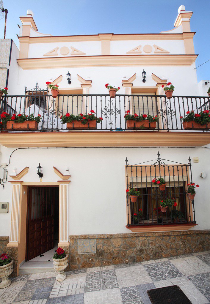 taniamaky's tweet photo. Vendo "Casa En Picadueña Alta " en #wallapop https://t.co/zzUILe5efC https://t.co/qvHNPrHoN9