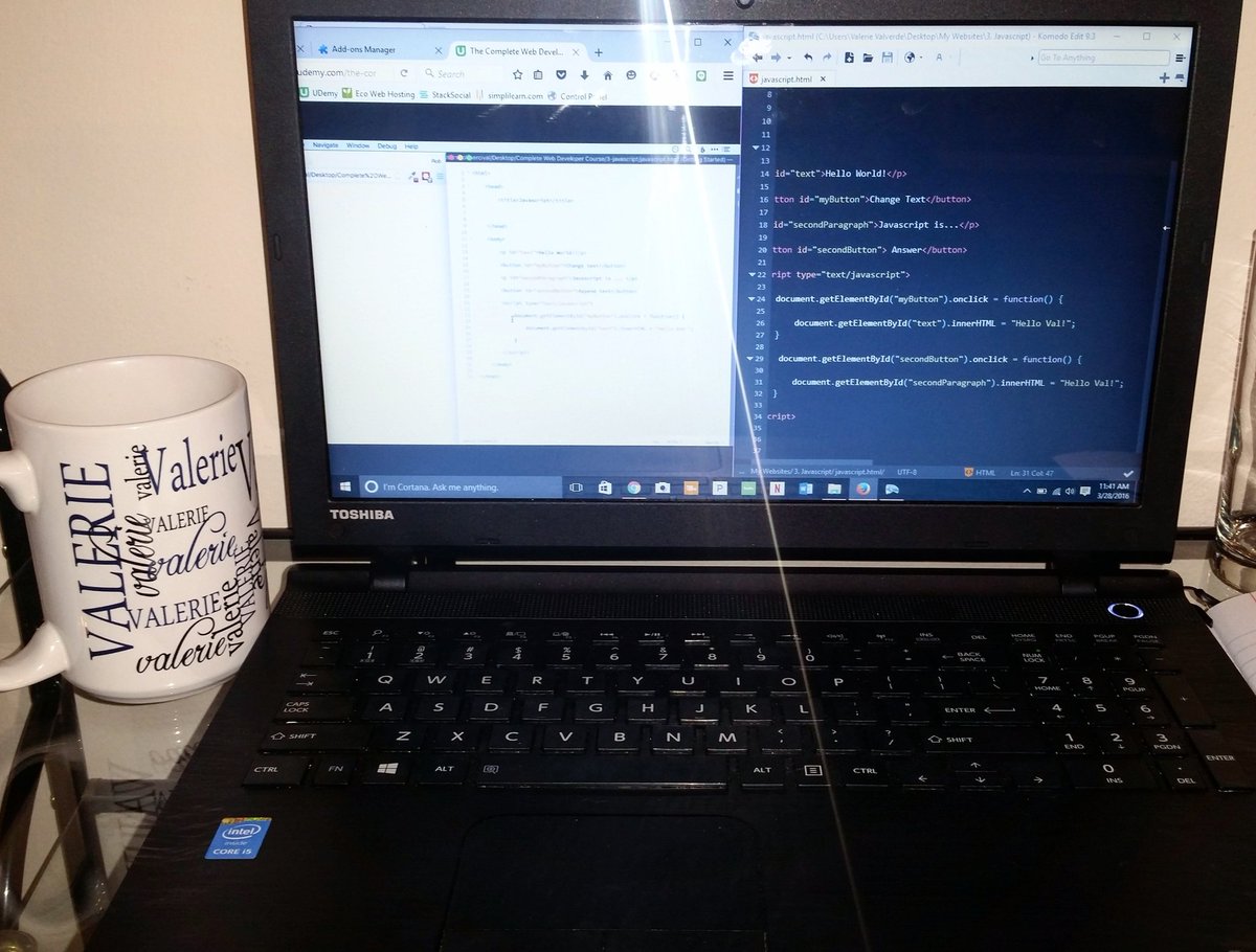 val_designsweb's tweet photo. A little #javascript for this gloomy Chicago Monday. @techedrob #webdev2 https://t.co/5rsRaOX692