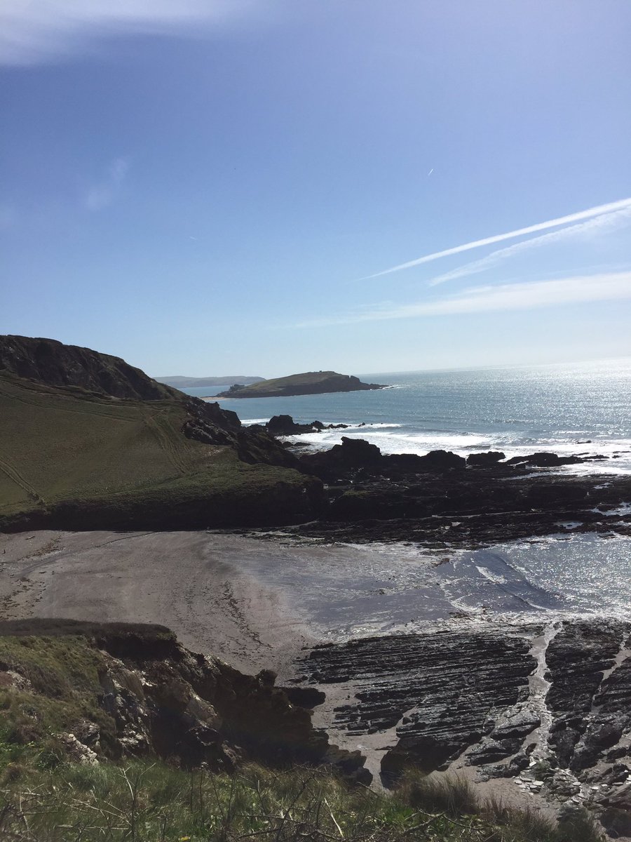 billypharding's tweet photo. #Devon #ayrmercove #ringmore https://t.co/Ix3IuMckeF