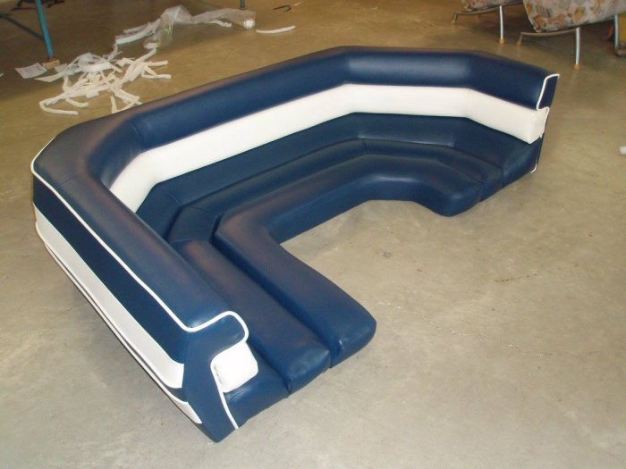 Ook om uw bootkussens te stofferen bent u bij ons aan het juiste adres! #bootkussens ow.ly/Zx9lq