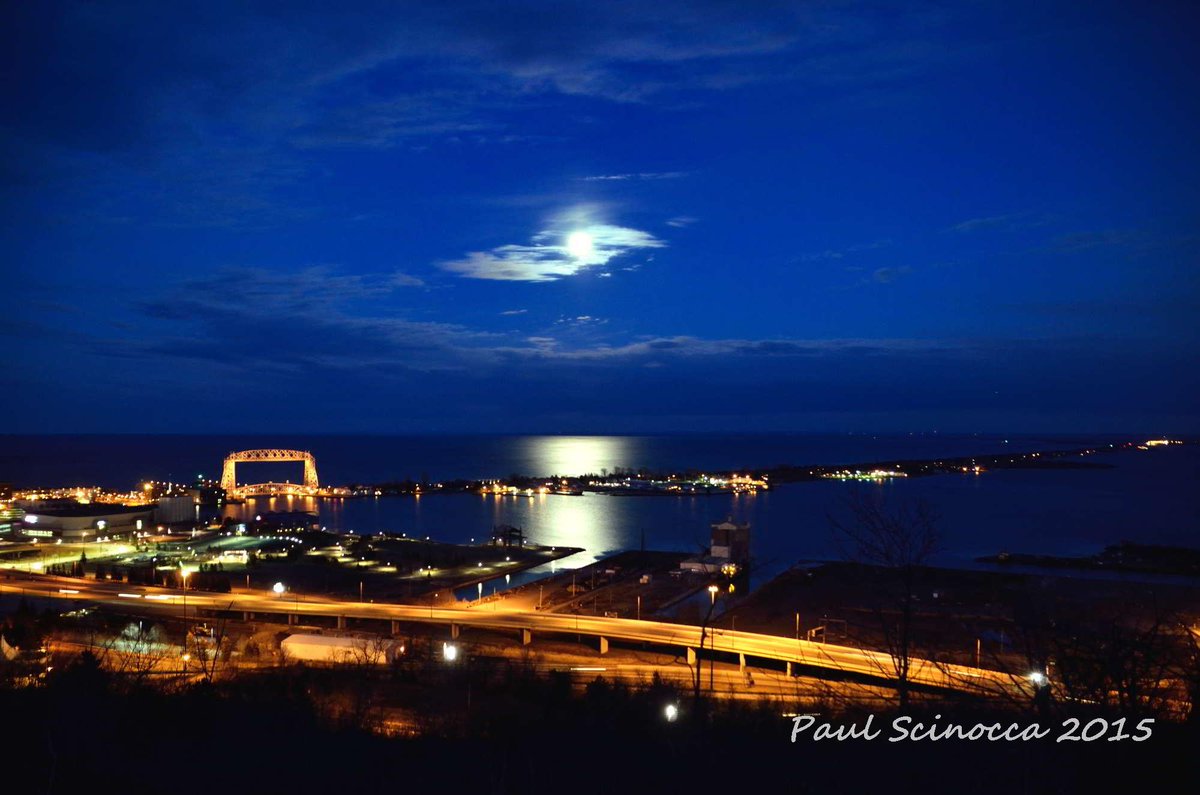 VistaFleet's tweet photo. Is moon candy Monday a thing? Because we think it should be.

Photo by Paul Scinocca

#AuthenticDuluth #LakeSuperior https://t.co/brCZ49hM0g