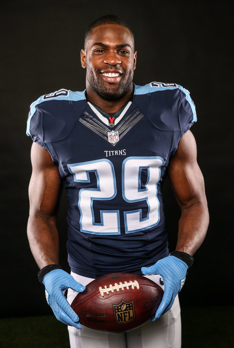 demarco murray titans shirt