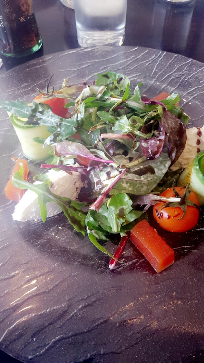 OReillyGarages's tweet photo. So full after a weekend of food (mostly choc) so gonna have this... it tastes way too nice to be just a salad! 😂 https://t.co/4yNwR7ikMJ