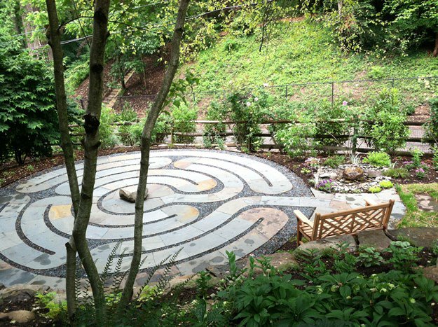 Take a walk through this healing garden #labyrinth with <a href="/clairehoneybee/">Claire Jones</a> gardendesign.com/baltimore/laby… <a href="/janjohnsen23/">Jan Johnsen</a>