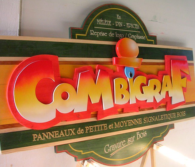 sascombigraf's tweet image. Voici le première logo de notre société réalisé en bois relief en 2009,