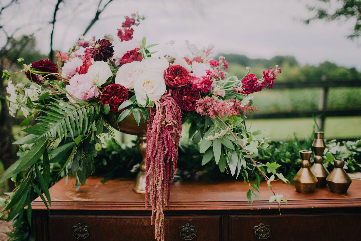 RusticAcresFarm's tweet image. The best part of hosting an event on the farm? The versatility! Glam it up or keep it casual w/ @JPCEventGroup!