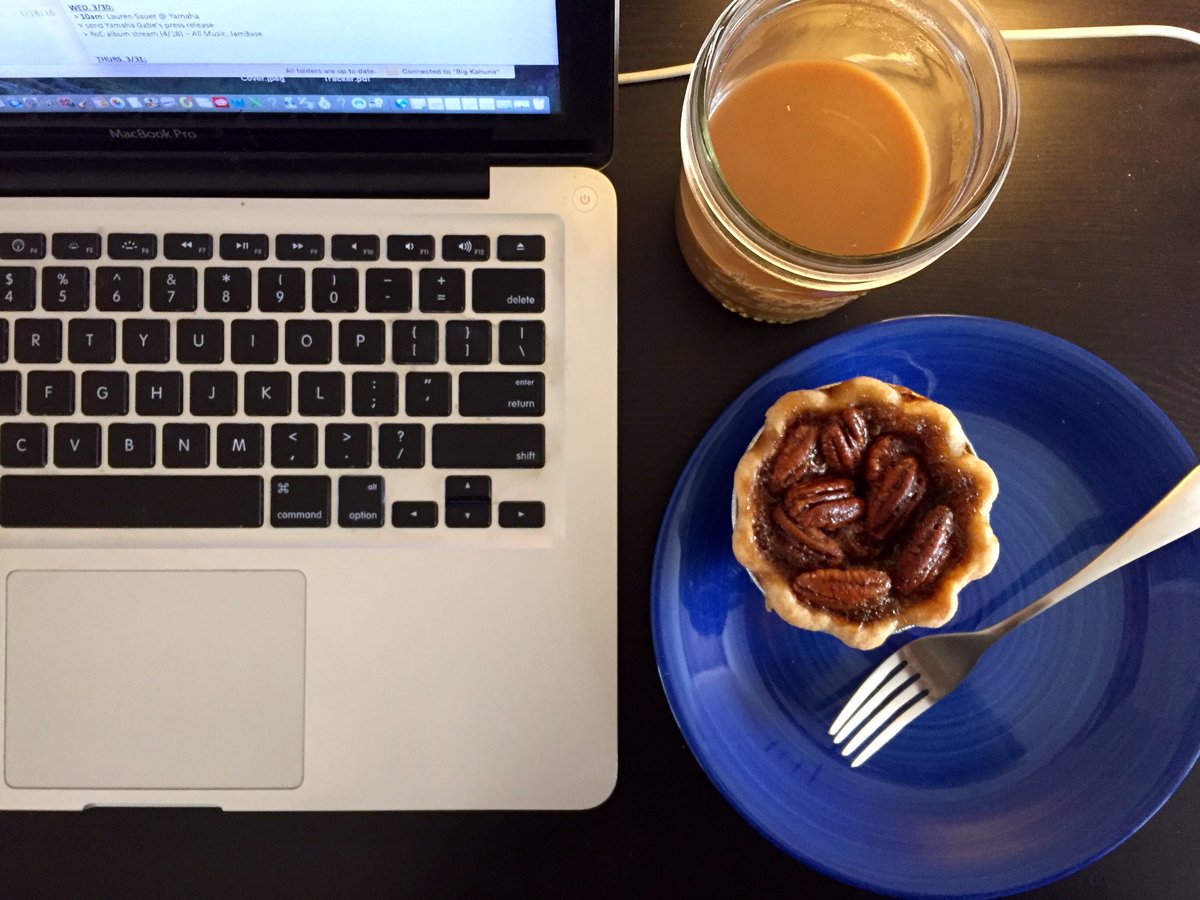 Monday mornings made better by <a href="/PiBakeshop/">Pi Bake Shop</a> &amp; <a href="/ForgeCoffee/">Forge Coffee</a>! 🙏🏼✨💃🏻