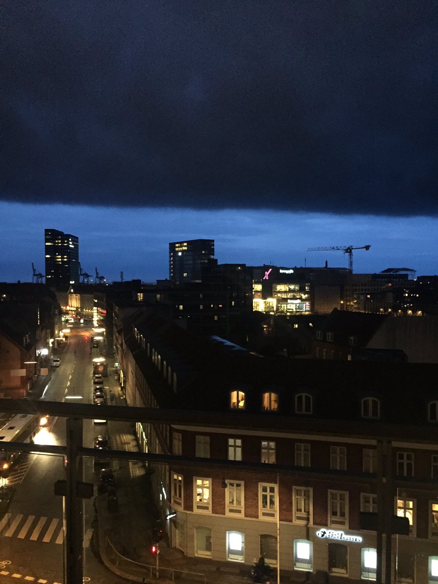 madsvad's tweet photo. Sort sky over #aarhus https://t.co/MVcdJiX32n