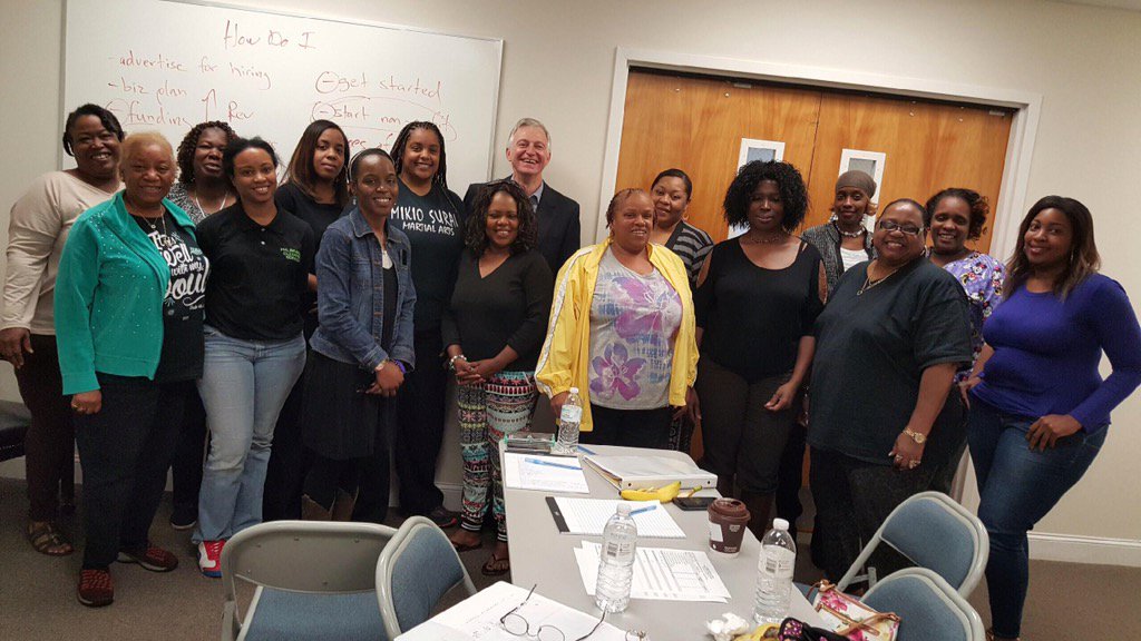 ChrisHanks's tweet photo. Inspiring day with groups at the Family Self-sufficiency Program sponsored by Marietta Housing Authority. https://t.co/KopHLQ0ym8
