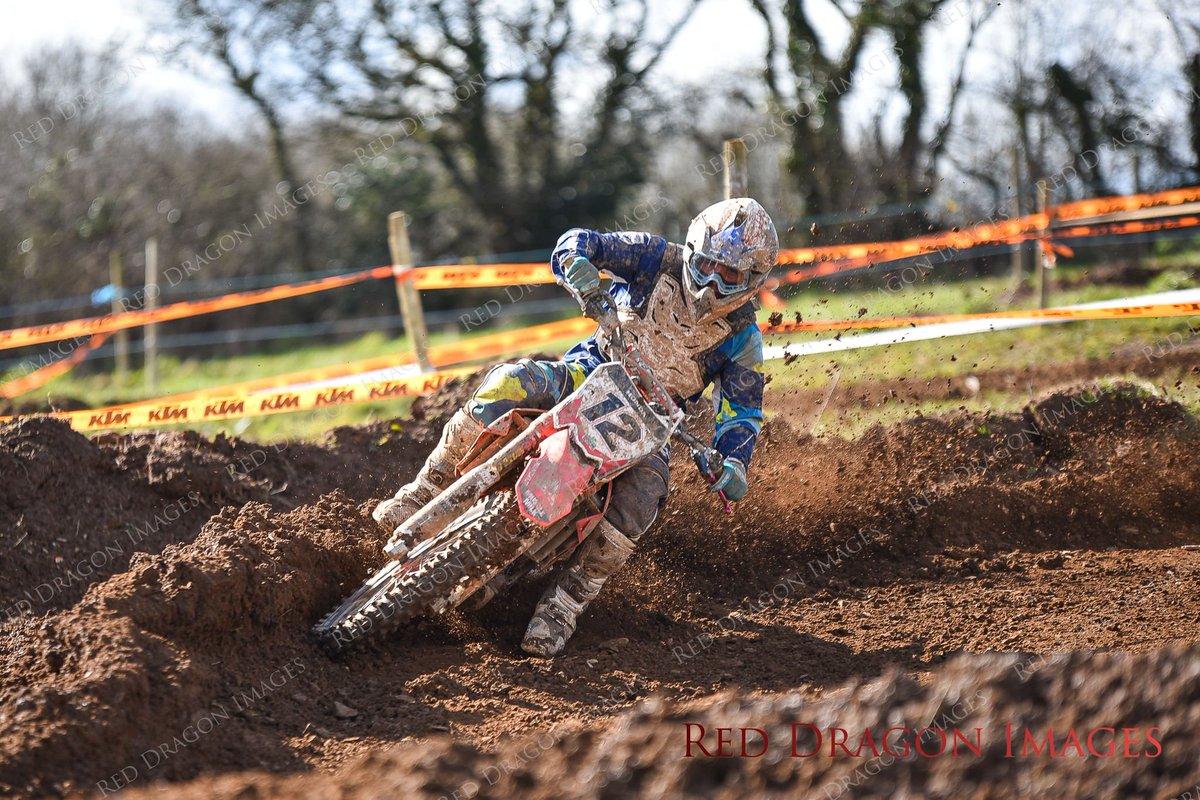 reddragonimage5's tweet photo. DLMX Easter Weekend @WelshMotorsport @mxpics @Motocrosspics1 @MotoXRacing @MotoXTweets @bsma_mx #dlmx #dredgers https://t.co/XRljlBNXKY
