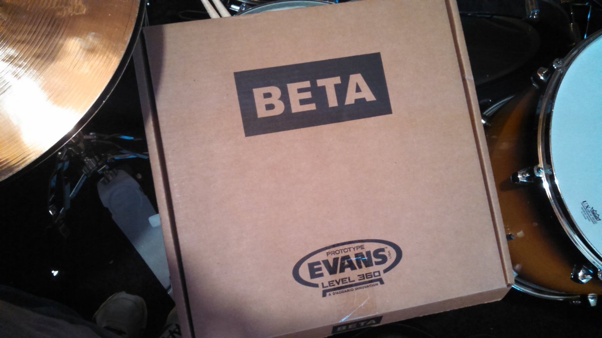 jnadberazny's tweet photo. Fired up to do some beta testing, but do I try it live, or wait for the studio. Decisions, decisions... #evansEXP https://t.co/AsyKjBq5O3