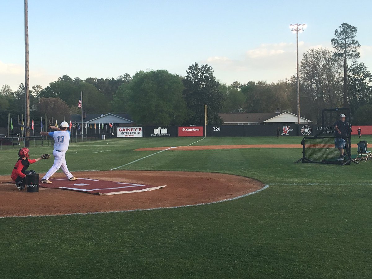 HartsvilleB's tweet photo. @SFloBaseball HR Derby https://t.co/1ePoGffMl8