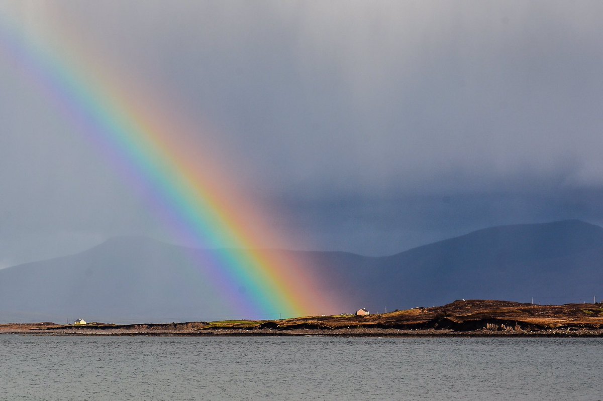 mogobriain's tweet photo. Rainbow over #Inishbiggle Island seen from #Dooniver #AchillIsland this afternoon https://t.co/tJfAvo7ygp