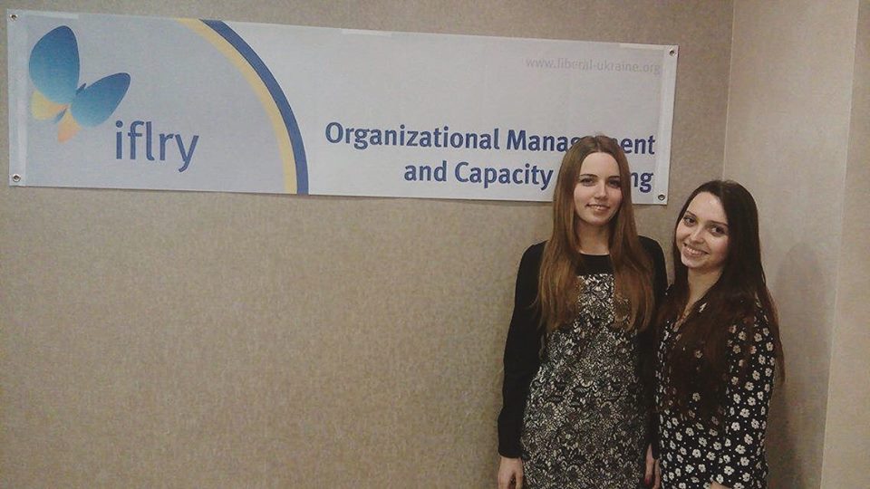 LDLU_official's tweet photo. Наші чарівні дівчата презентували #LDLU на заході міжнародної ліберальної організації #IFLRY https://t.co/33vEuNENaa https://t.co/DfoPcNl7J5