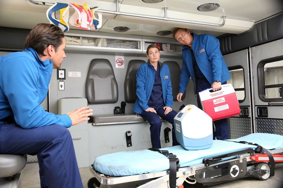 JChambersOnline's tweet photo. Promo pics for #GreysAnatomy episode 12.17 "I Wear the Face" airing April 7 - Meredith, Owen, Nathan https://t.co/uZ11G6HL8I