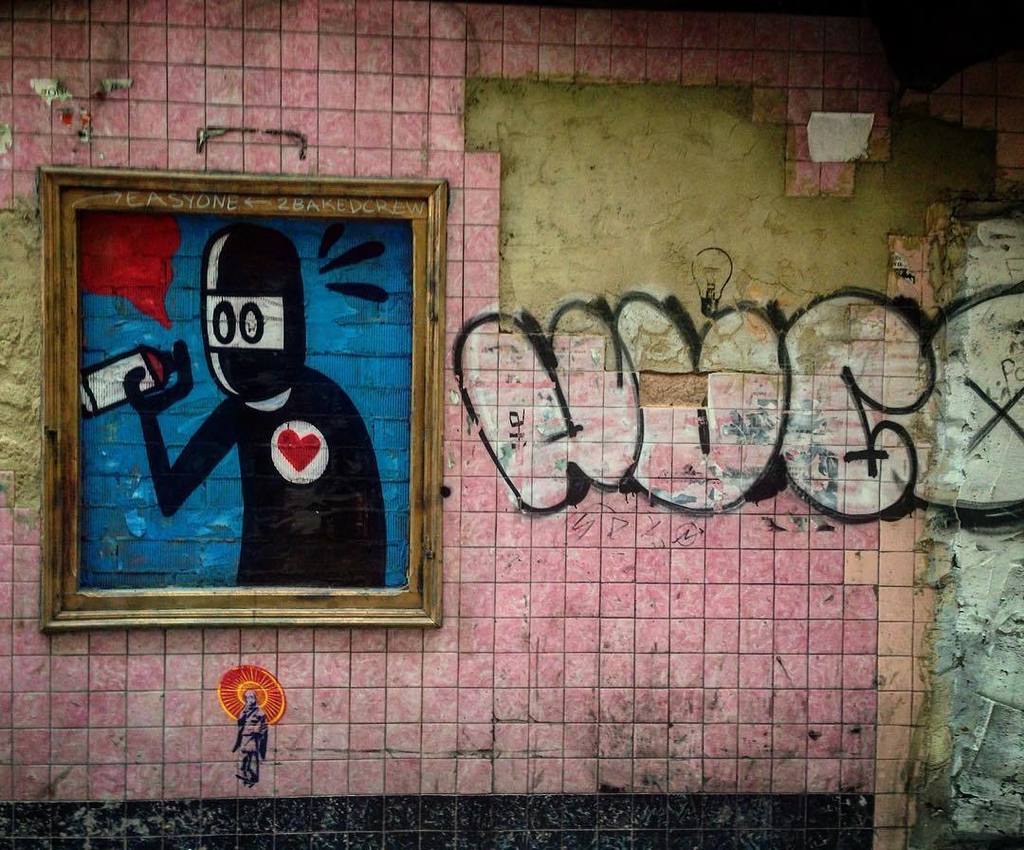 giuliotanga's tweet photo. More street art from Valencia #streetphotography #havingfun #spainagain #streetart #valenc… https://t.co/fDGHOlRbdp https://t.co/C9Be2vBg6o