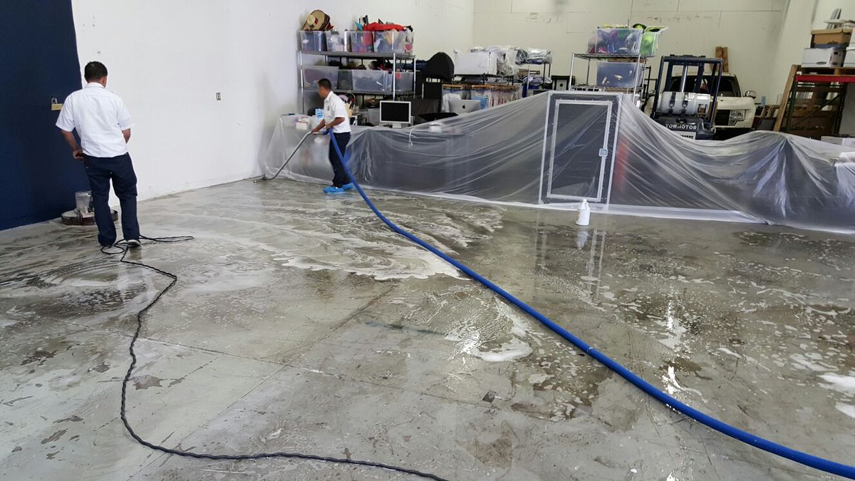SilverStateFlr's tweet photo. Silver State Floor was at @lvphoto_co over the weekend cleaning, #AcidWashing and polishing #Concrete floors. https://t.co/glUDCRNA4D