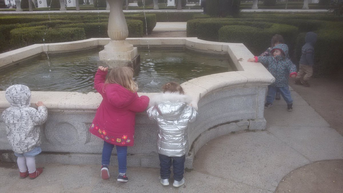NidodeOpera's tweet photo. Día de paseo y excursión por el barrio #AventurasInfantiles #Infanciafeliz #CasaNido #Madrid #Bebes #Nidodeopera https://t.co/dlZocqnqHP