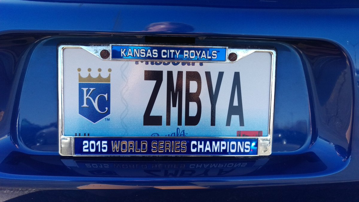 Shortie_59's tweet photo. Hey @mrzoombiya That's What Speed Do! #RoyalsPlates #Zoombiya #1 #WSChamps15 @Royals https://t.co/ItpYhatdZe