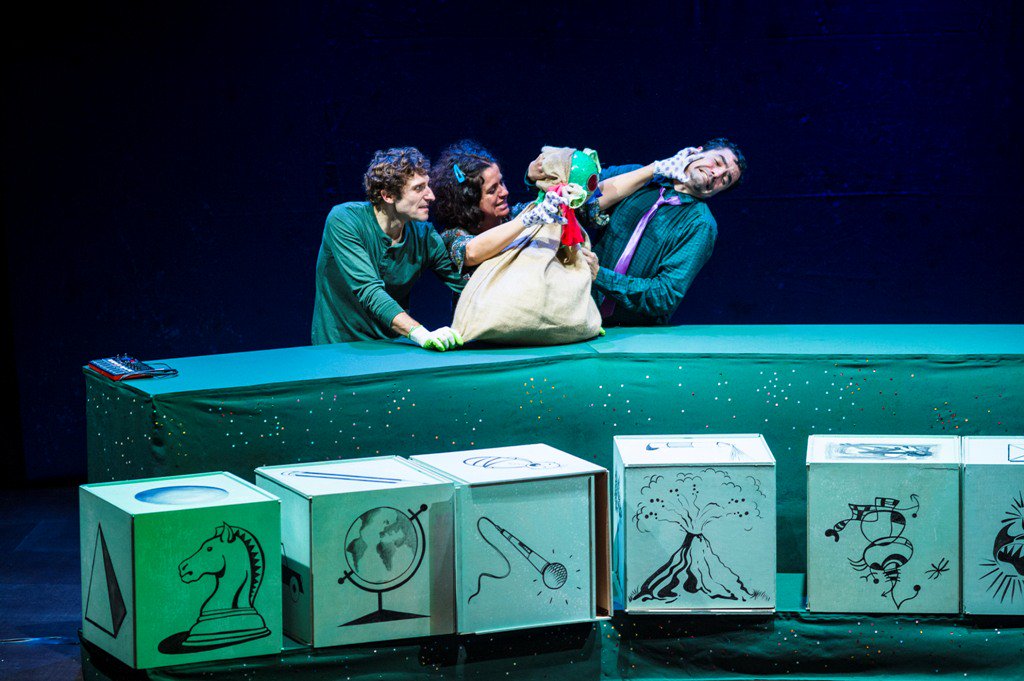 #CUBS (3 i 10 d'abril), un espectacle familiar on el públic tria la història: goo.gl/D1C3nD