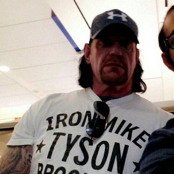 giselaiveth96's tweet photo. #Undertaker nueva foto 😎😎😎😎😀😀😀. #americanbadass #thephenom #thedeadman #MarkCalaway #teamcalawaymccool #thebigevil https://t.co/1jfpugcQJL