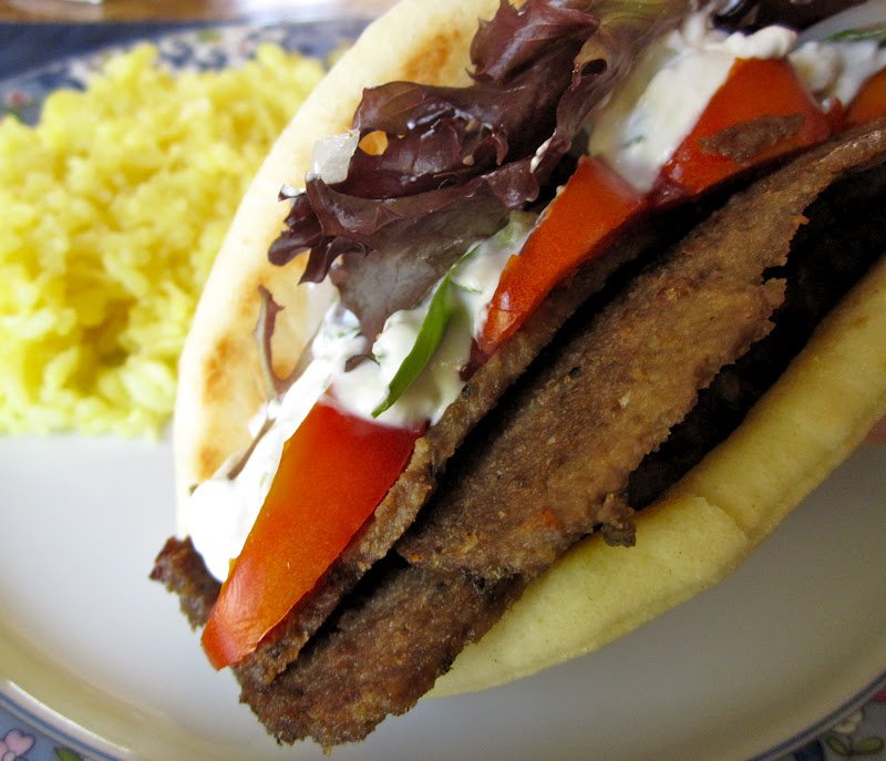 ChristinaCucina's tweet photo. Homemade Greek gyros like your favorite restaurant's! #greekfood #gyros #recipe #greecehttp…/buff.ly/1pTX7Cv https://t.co/cVrdIPubcf