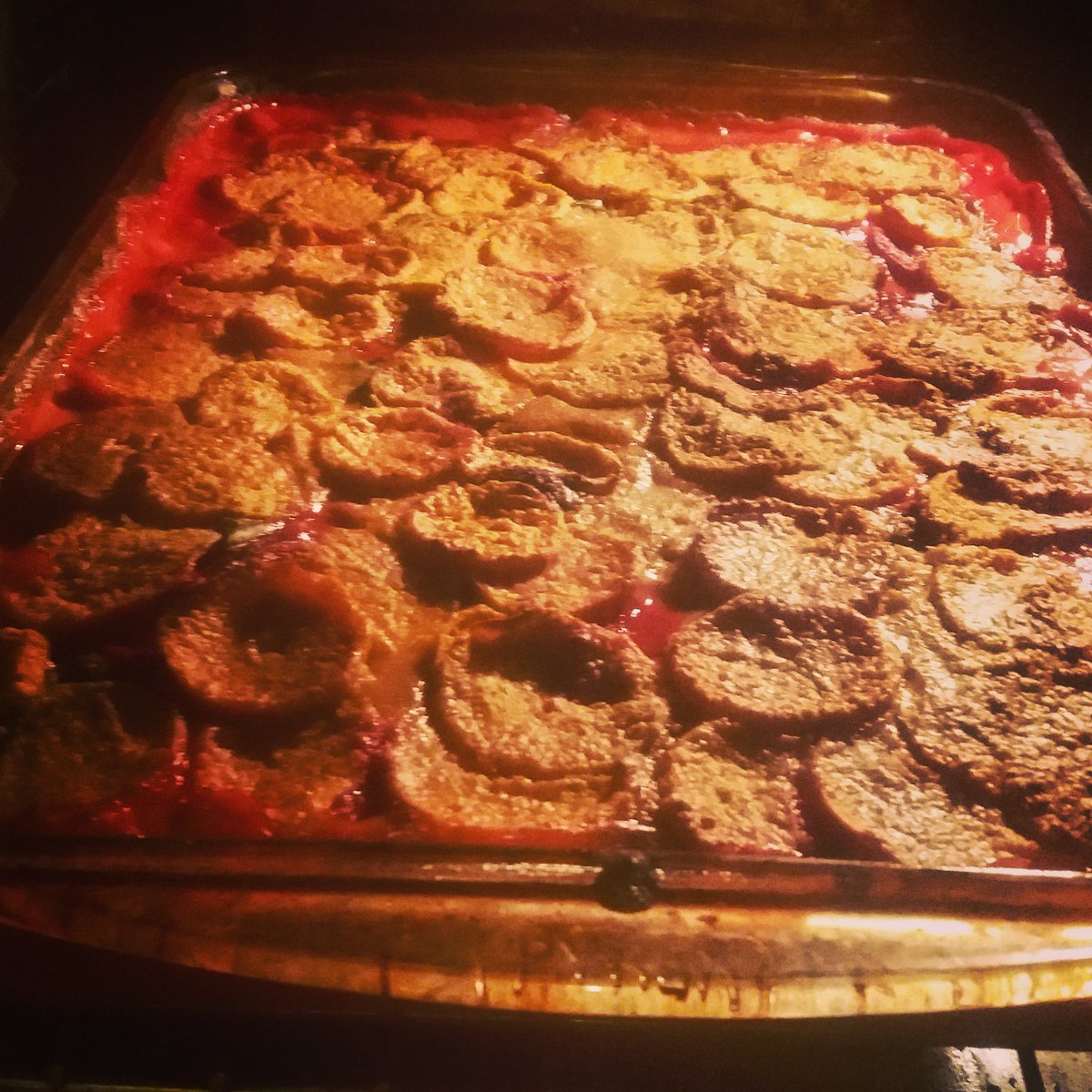 TheCauldronCo's tweet photo. Sweet potato, Beetroot &amp; Spinach Satay Gratin with some lovely produce from our @Nethergong veg box! #veganeats https://t.co/HVhtpzAH0v