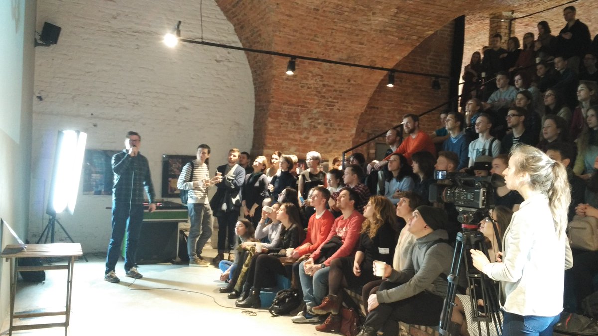 CEREVRUMinc's tweet photo. Our COO Dmitry Kirillov talking about #VR applications at @creativemorning #VREvangelism #LearningInTheMorning https://t.co/k2d5pSsny9