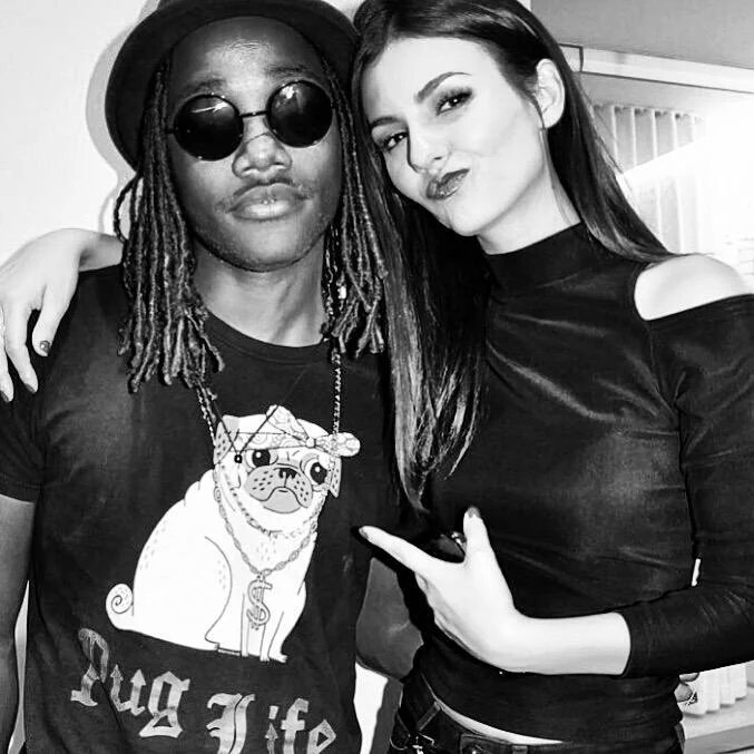MarianaRuyOffc's tweet photo. Eu shippo e vocês? #ToDre? https://t.co/ftBEGMwjke