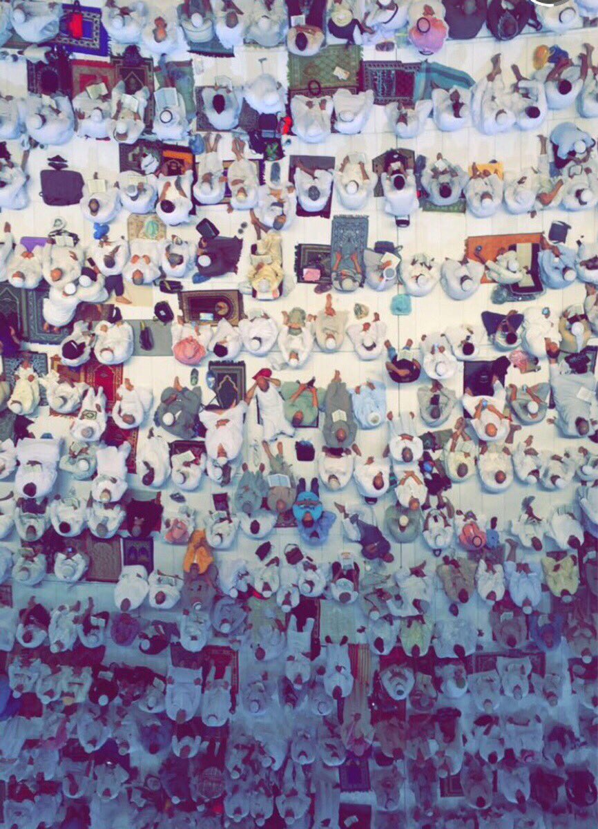 LAjlnaa's tweet photo. كلما حرصت على الصلاة ,, 
كلما شعرت أن الدنيا ازدادت يسرًا 💙. https://t.co/2Vlsnb17to