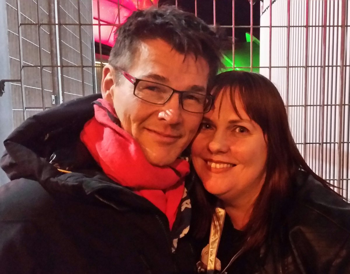 Amazing night seeing @aha_com at the @thehydro and this was the icing on the cake 💖💖💖🎸🎹🎵🎤#mortenharket