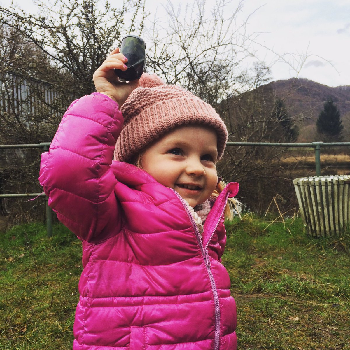 levekedw's tweet photo. Mijn eerste #geocache gevonden!! 😀 https://t.co/yECcTlSjld