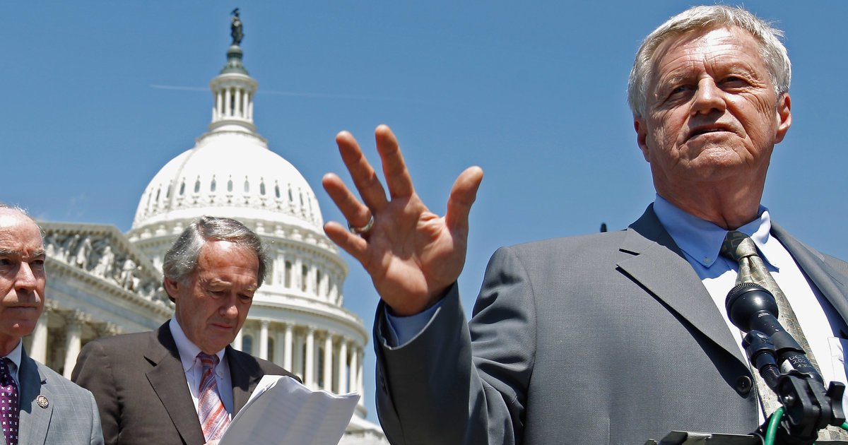 HuffPost's tweet photo. Blue Dog Democratic congressman plans to vote for Bernie Sanders https://t.co/XEQ6GPm21A https://t.co/v6nXbLKkDu