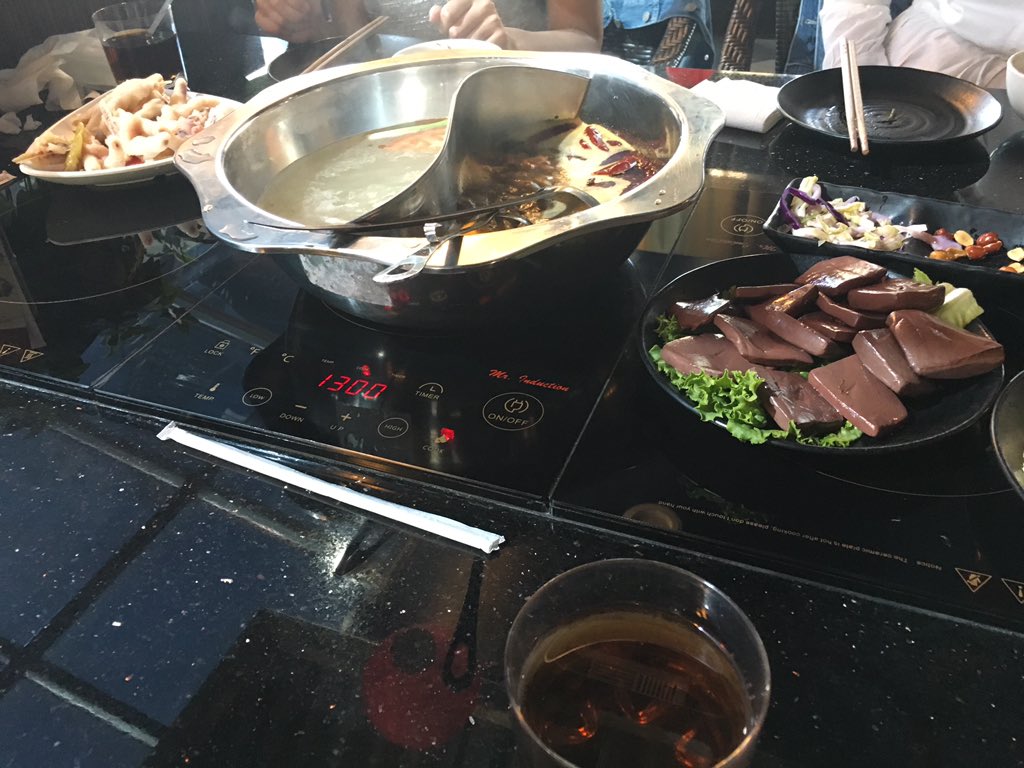 ZackFei's tweet photo. Hot pot😄 https://t.co/s92JuMS2a8