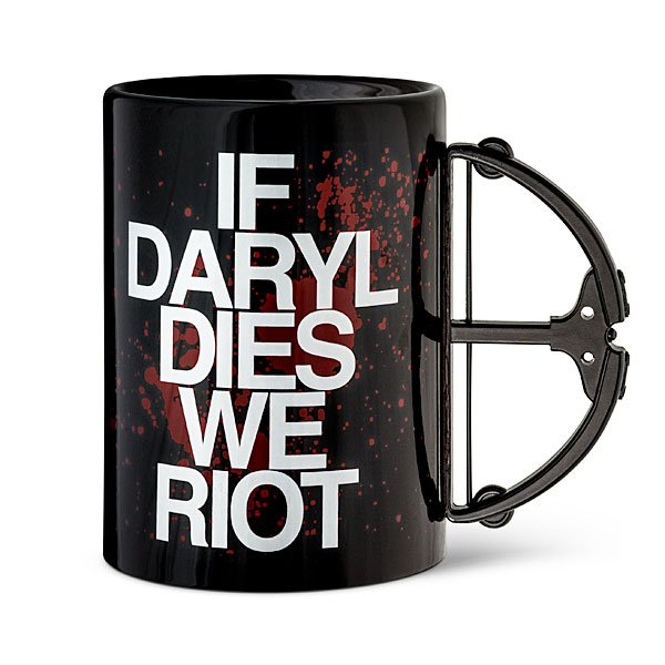 EssentialDead's tweet photo. Anyone thirsty? https://t.co/HHWGJVrMGk #TheWalkingDead #WalkingDead #TWD https://t.co/QnTNQVPoH6